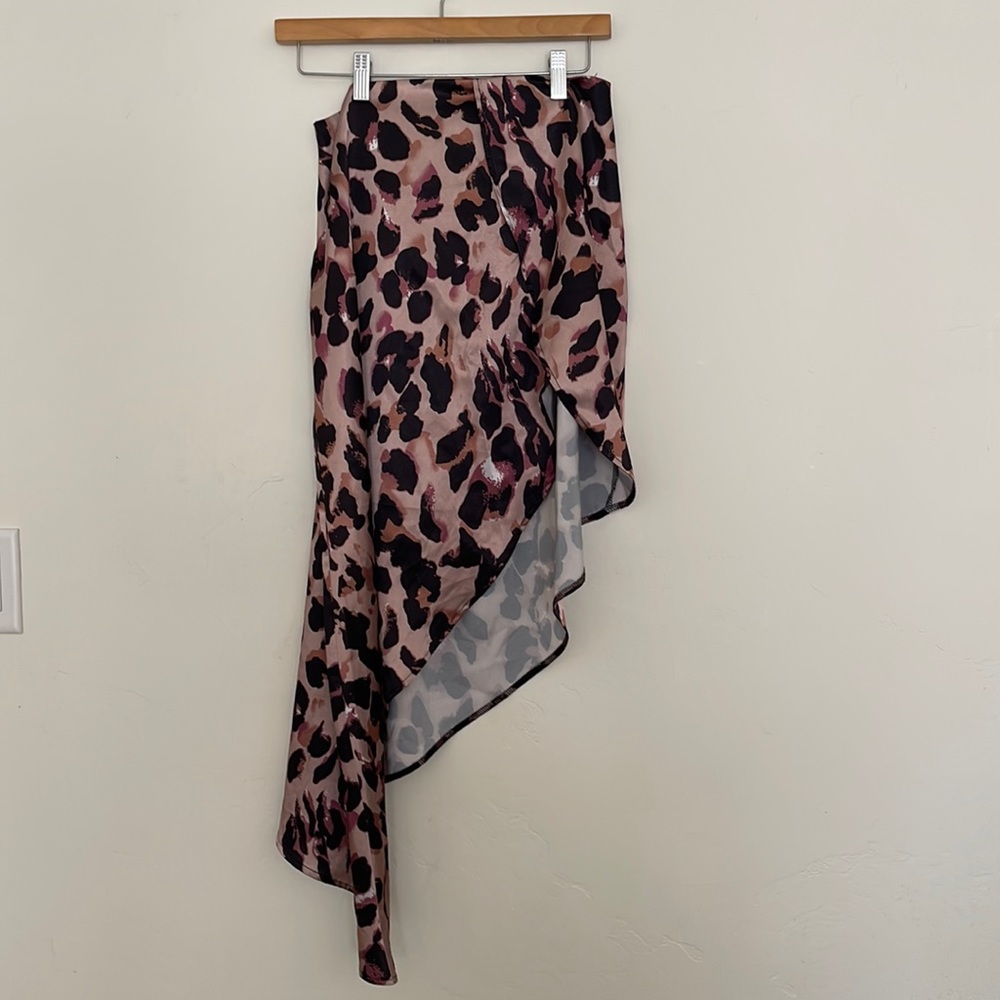 Pretty Little Thing, high low skirt, size 8